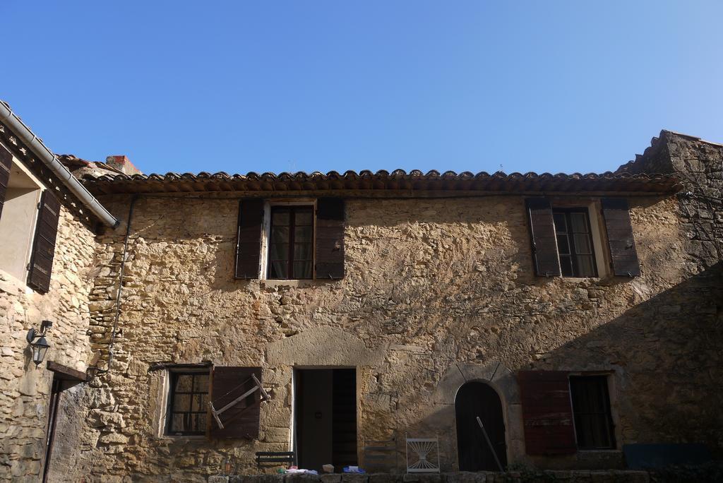 Auberge Des Seguins Buoux Экстерьер фото