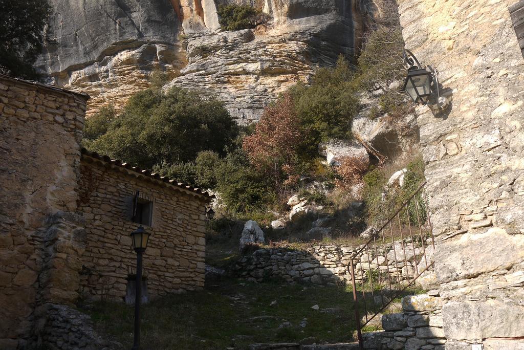 Auberge Des Seguins Buoux Экстерьер фото