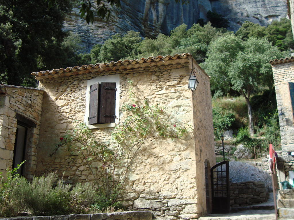 Auberge Des Seguins Buoux Экстерьер фото
