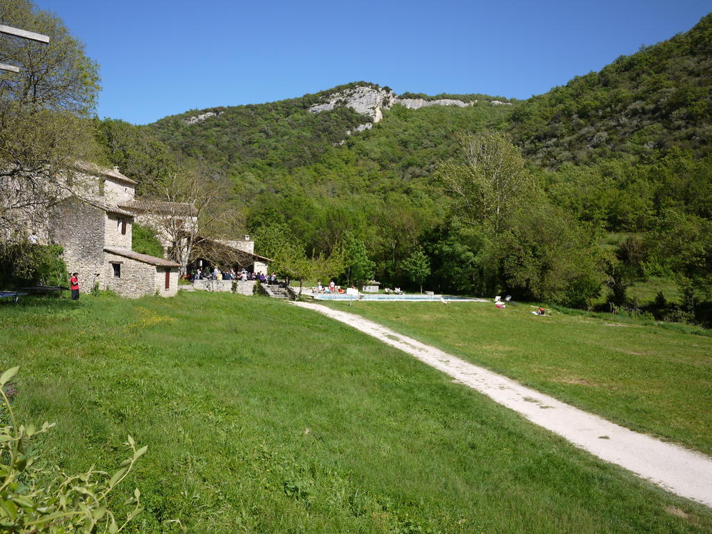 Auberge Des Seguins Buoux Экстерьер фото